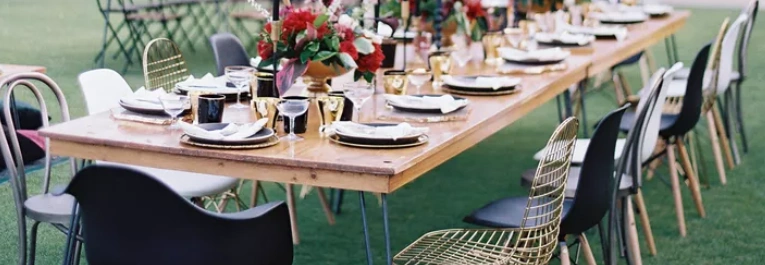 decoracion de mesas para bodas al aire libre asientos mixtos